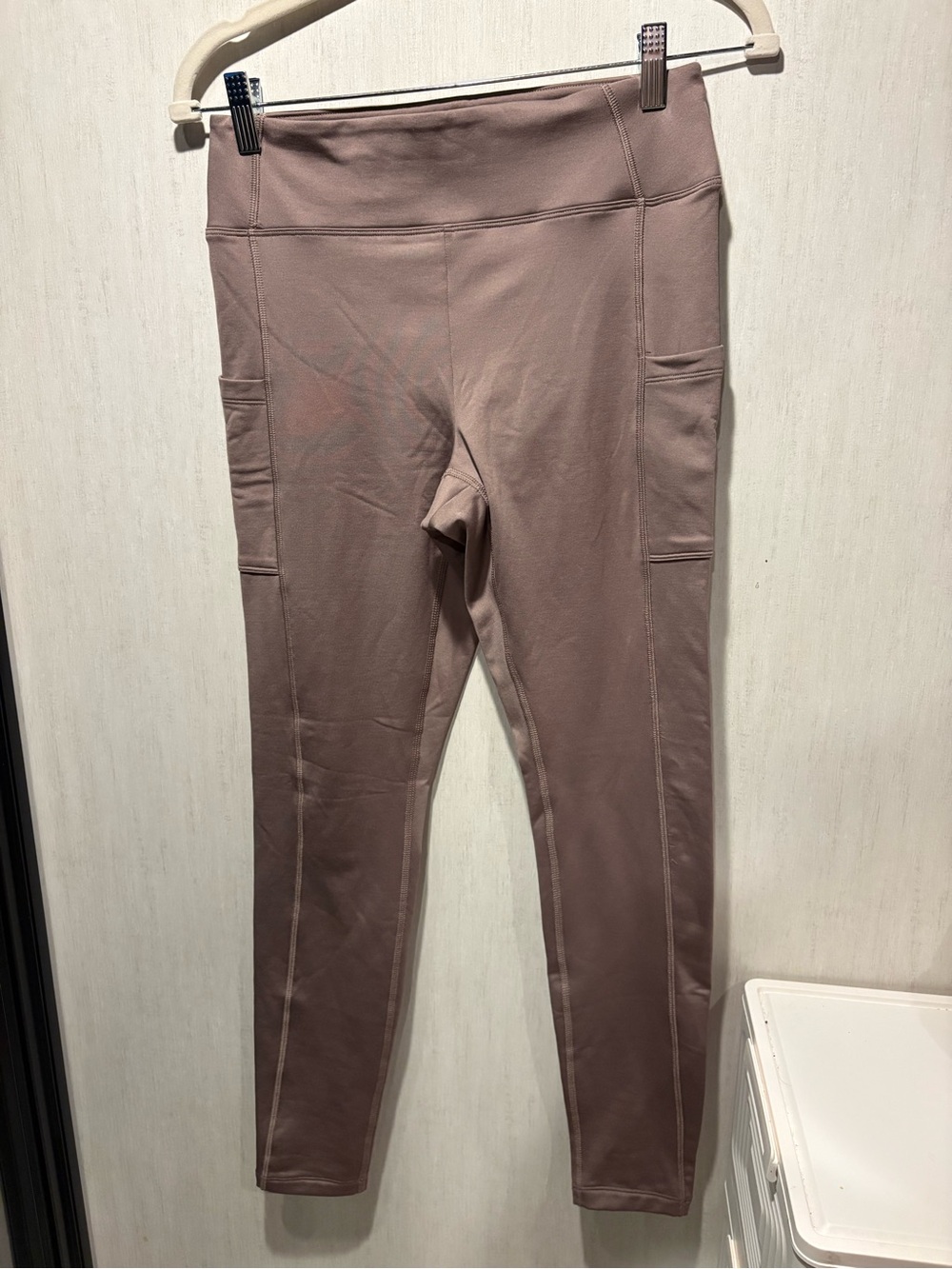 PINK Victoria's Secret High-Waist Leggings with Side Pockets - Taupe